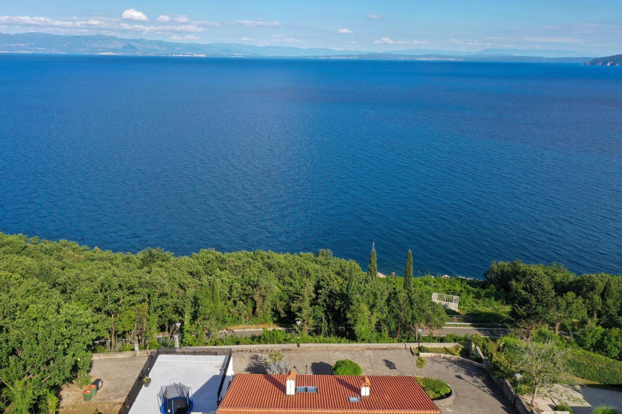 Apartments Near The Beach, With Terraces And Seaview At House B. Мощеничка-Драга Экстерьер фото