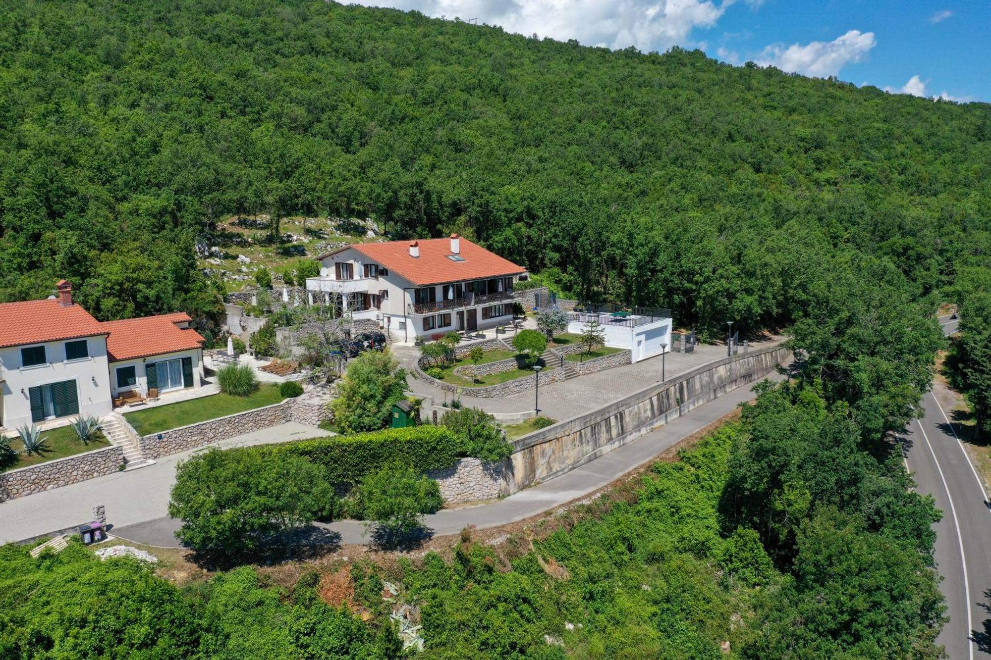 Apartments Near The Beach, With Terraces And Seaview At House B. Мощеничка-Драга Экстерьер фото